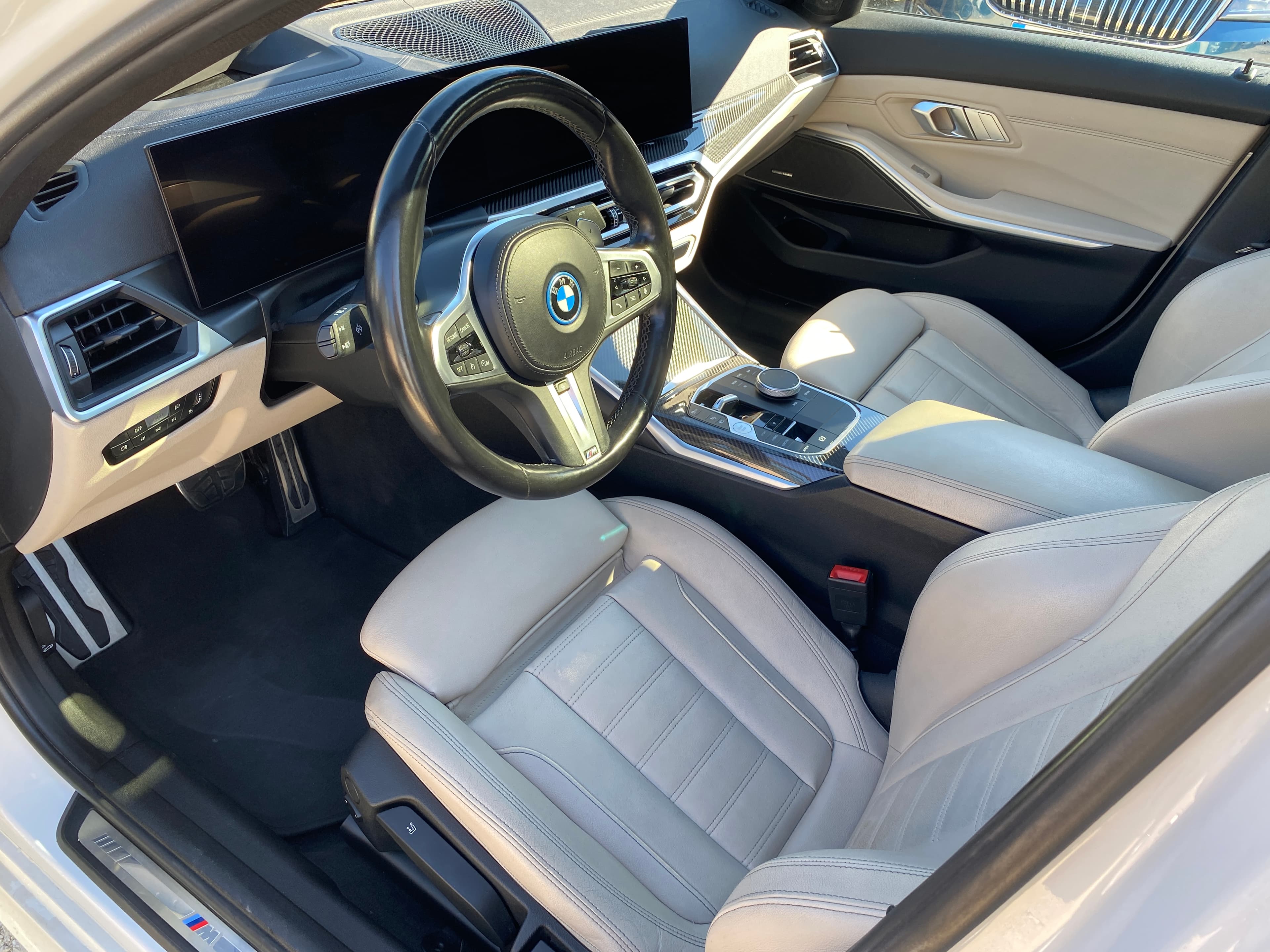 BMW 330e Limousine M-Packet - 14. kép