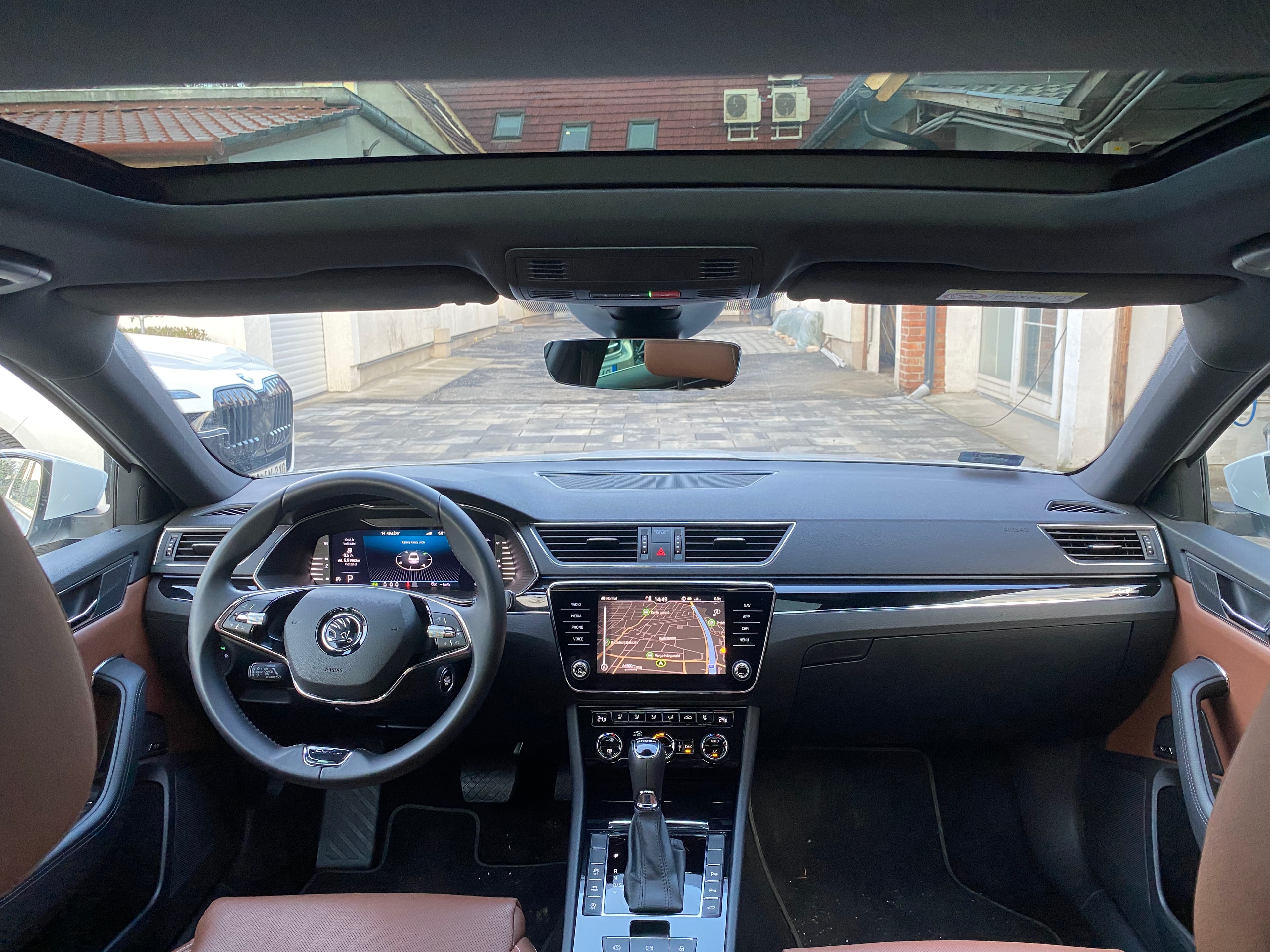 Skoda Superb 2.0 TDI DSG L&K Sedan - 8. kép