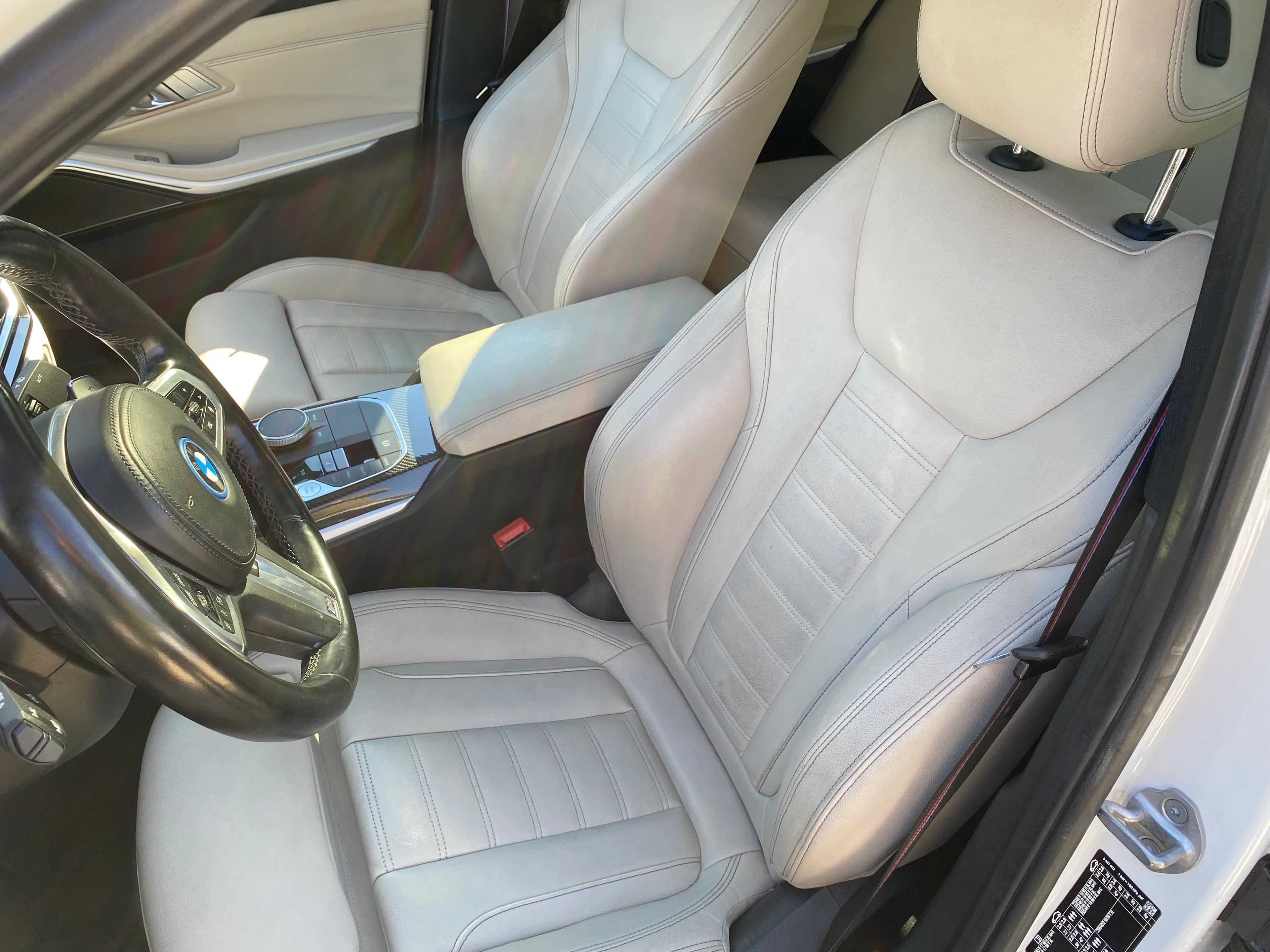 BMW 330e Limousine M-Packet - 1. kép
