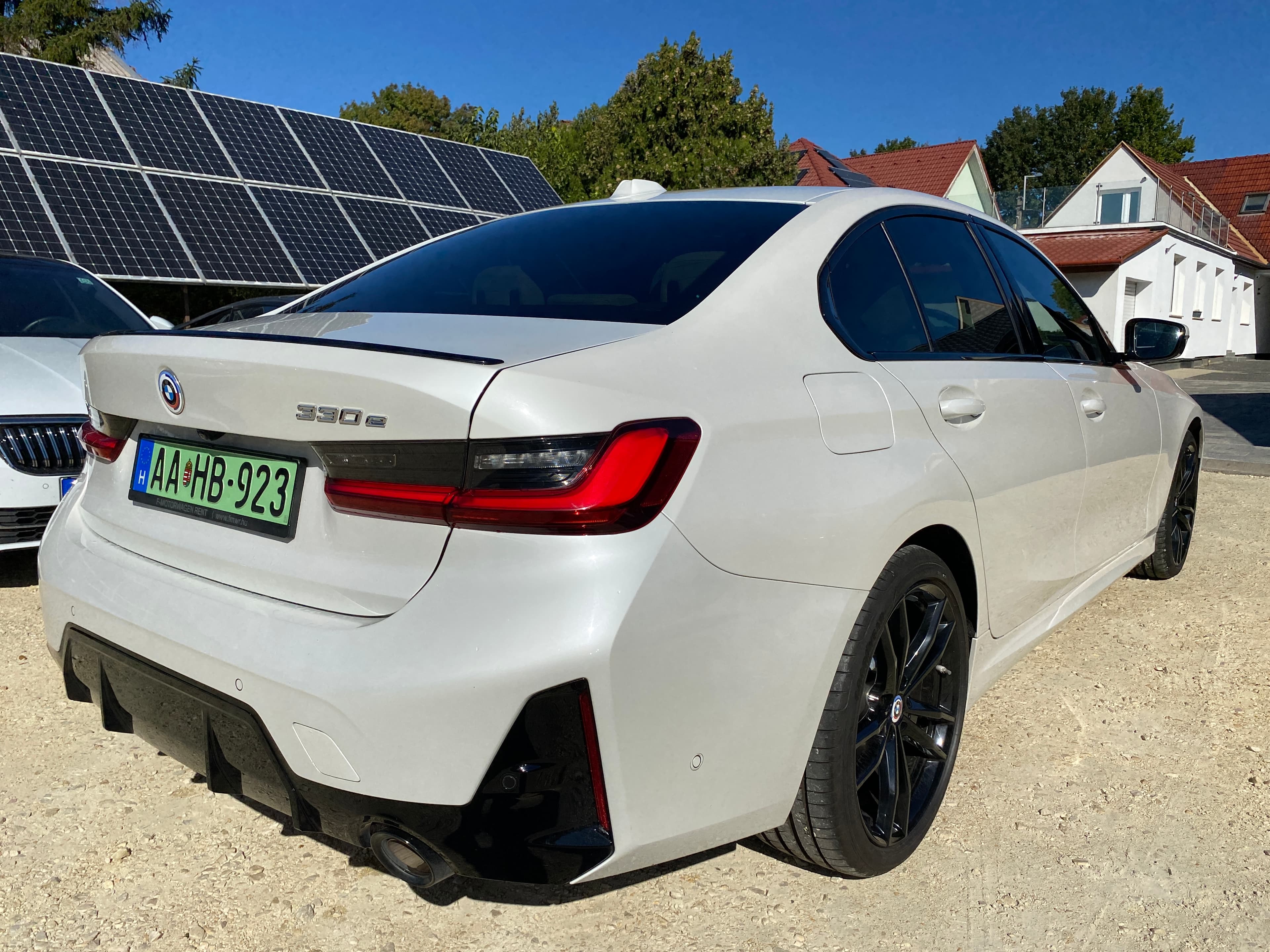 BMW 330e Limousine M-Packet - 5. kép
