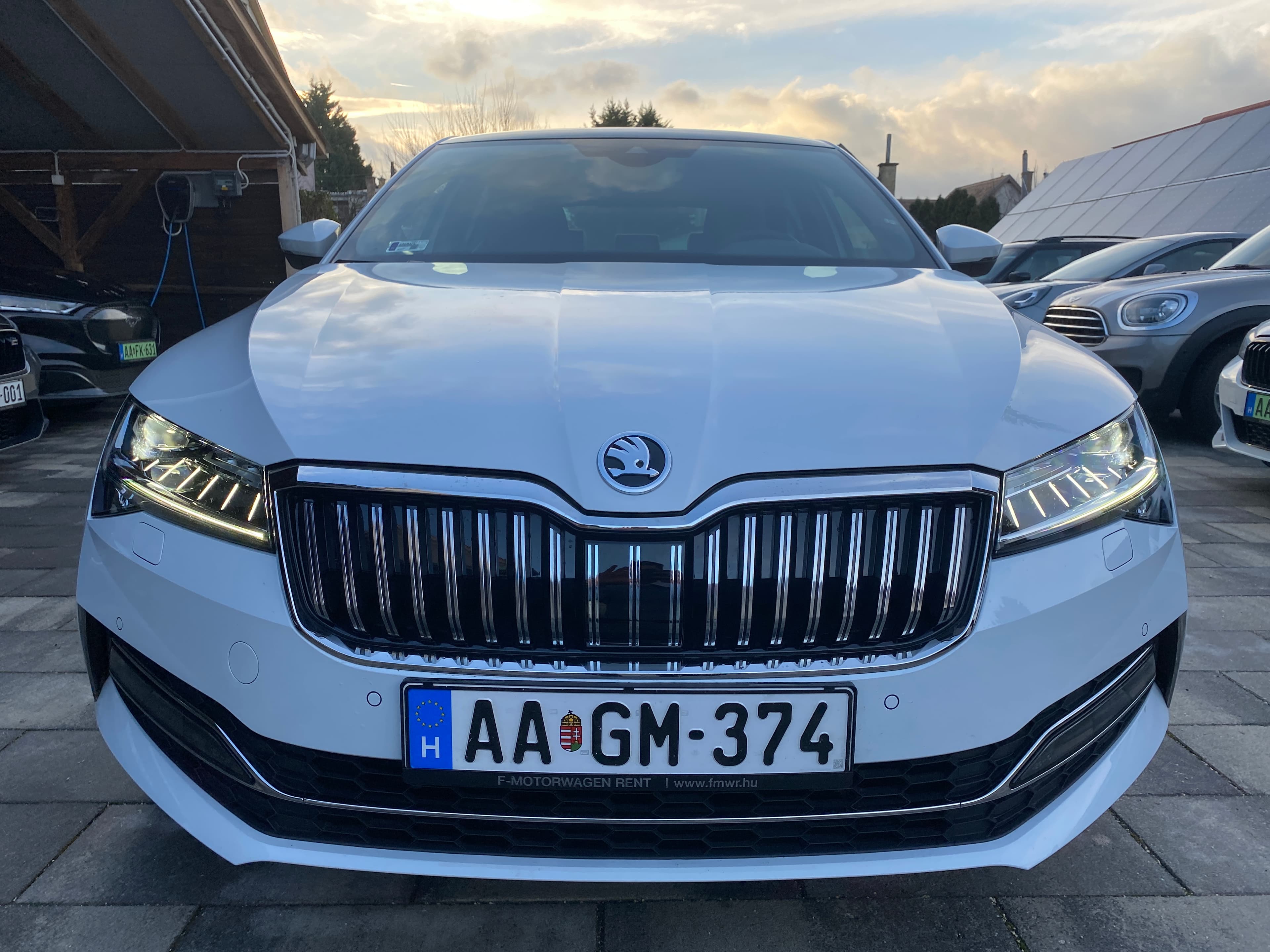 Skoda Superb 2.0 TDI DSG L&K Sedan - 1. kép