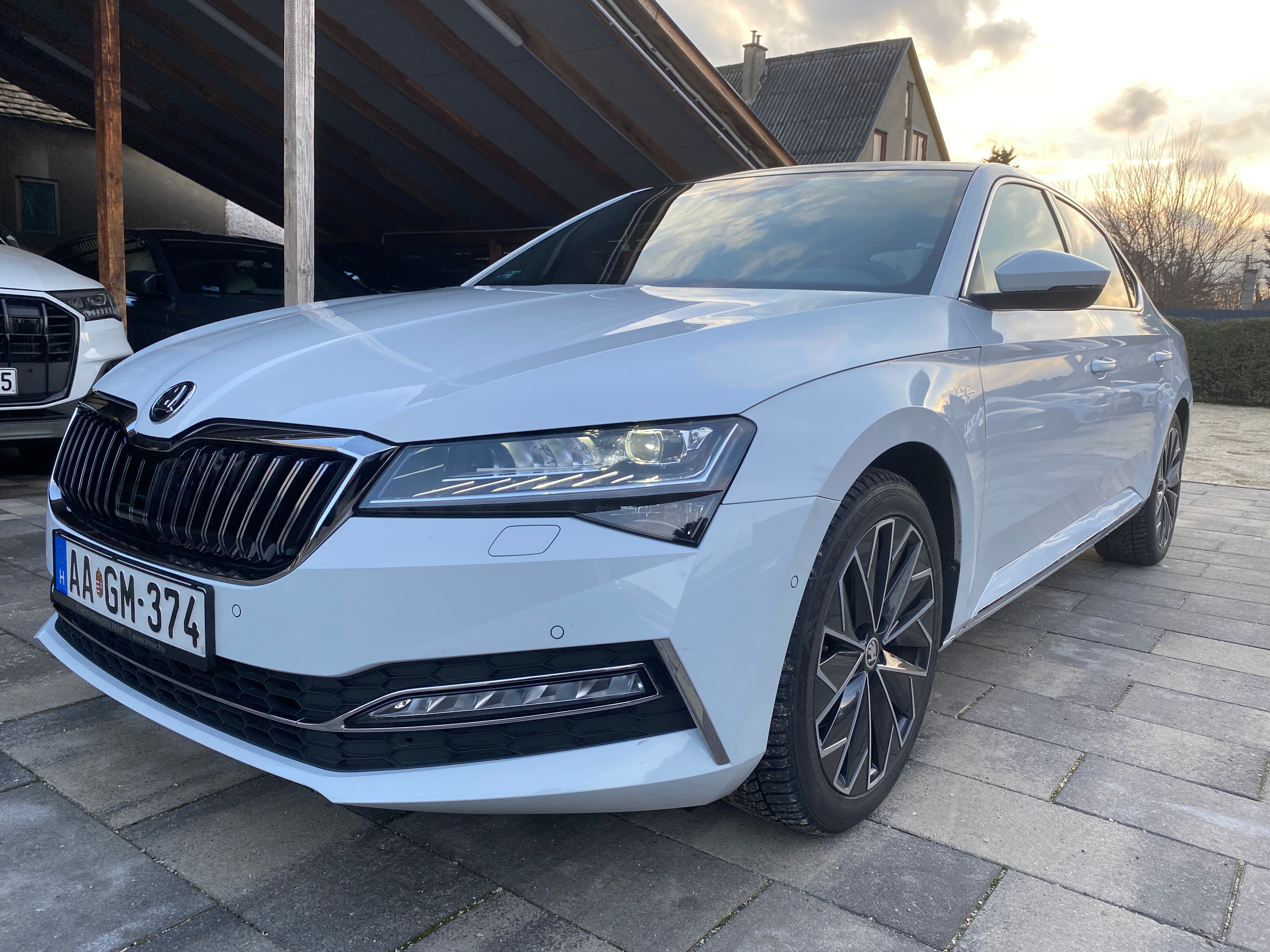Skoda Superb 2.0 TDI DSG L&K Sedan - 2. kép