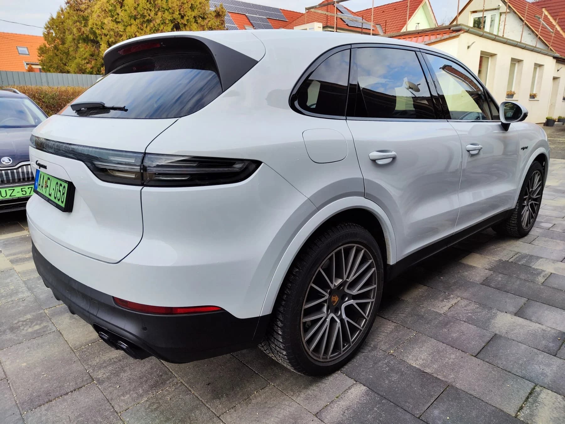 Porsche Cayenne SUV PHEV - 3. kép