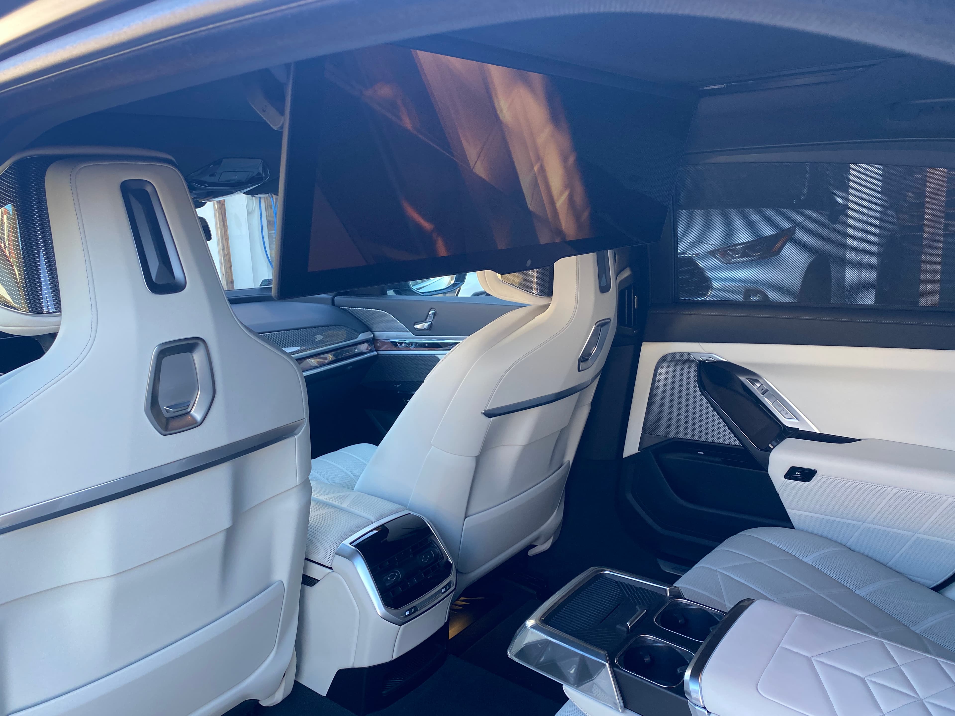 BMW i7 M60 xDrive - 9. kép