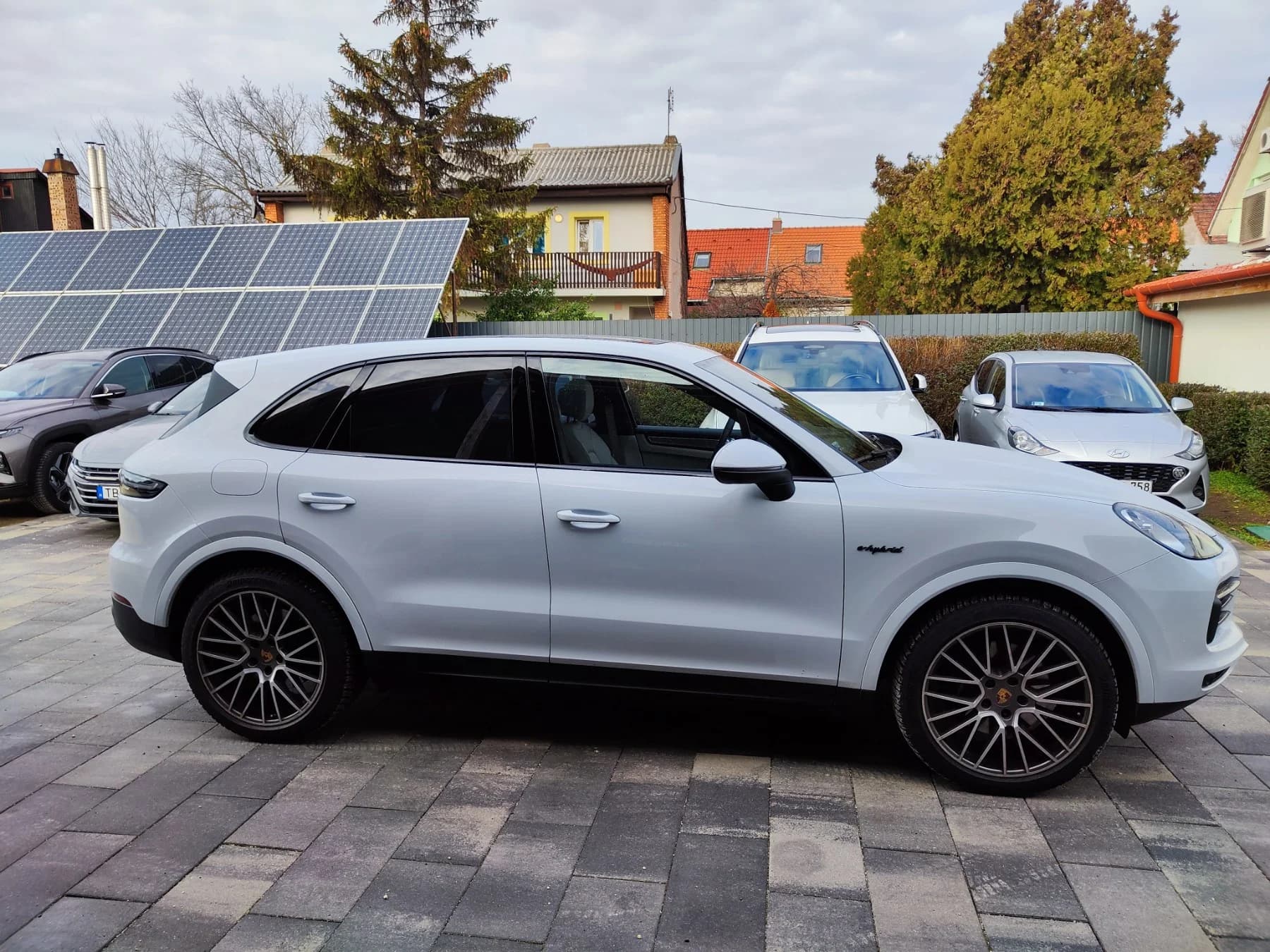 Porsche Cayenne SUV PHEV - 5. kép